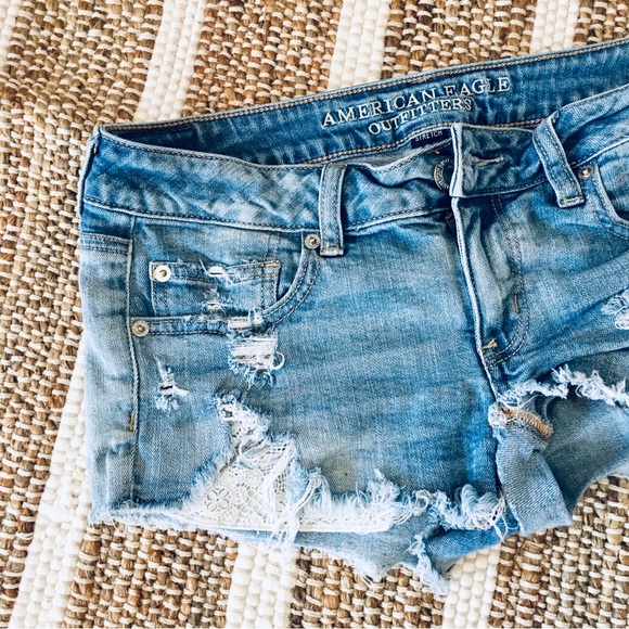 American Eagle  low rise shortie blue jean denim shorts distressed boho beachy - Picture 2 of 6